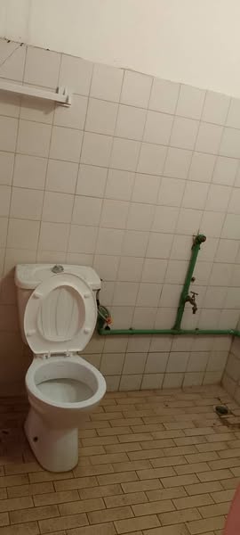 Appartement Vaste Avec Compteur