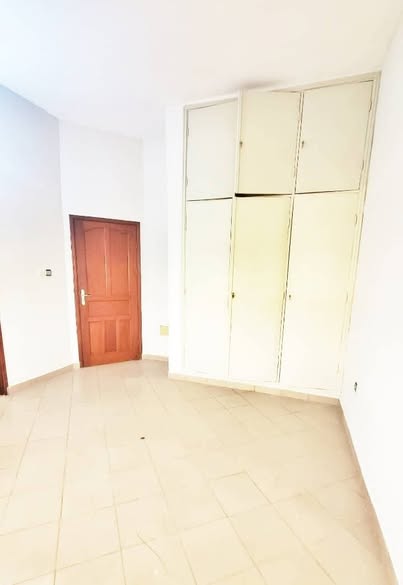 Appartement De 02 Chambres À Louer