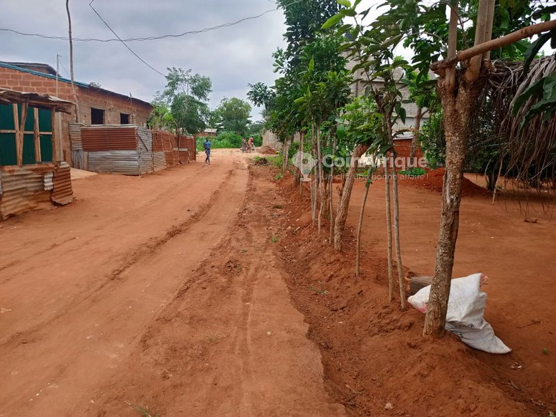 Terrain 500 m²