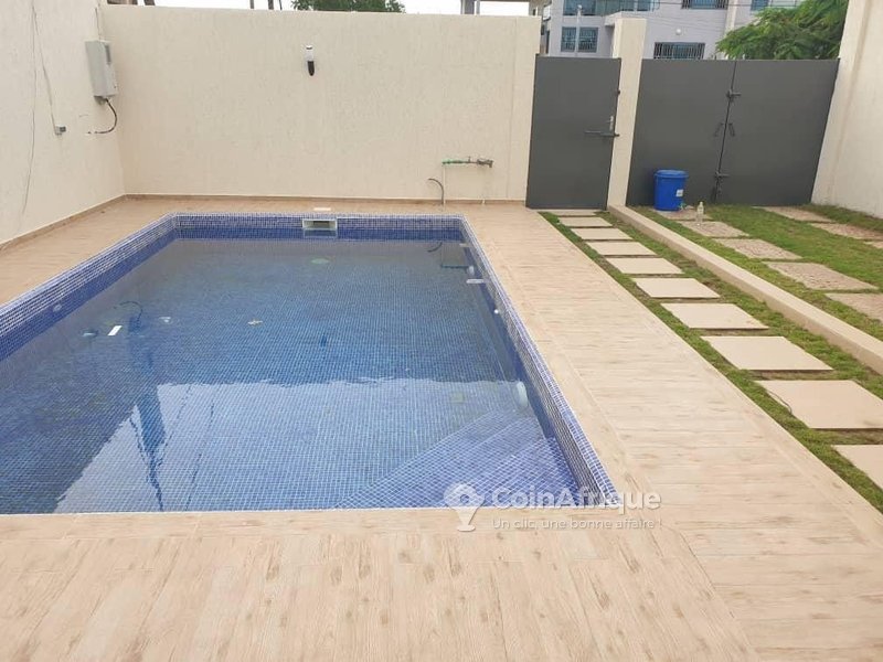 Location villa avec piscine