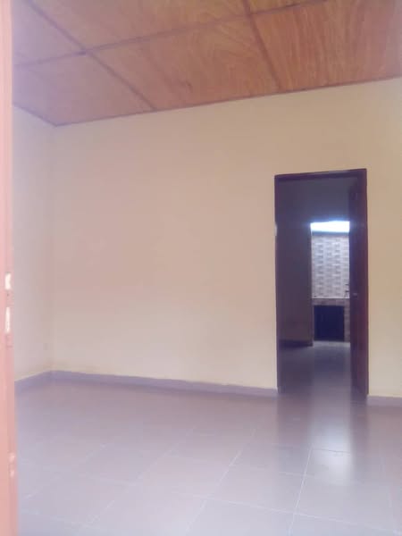 Chambre salon sanitaire