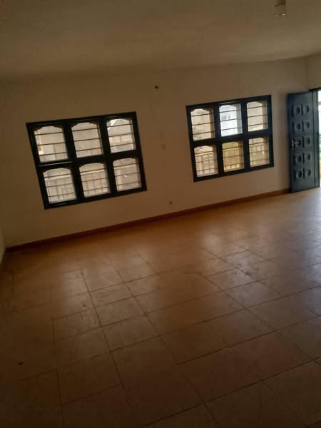 Appartement Moderne 3 Chambres à Louer