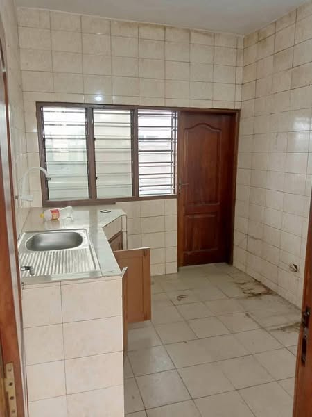 Maison Spacieuse Avec Balcon Et Accès Véhicule