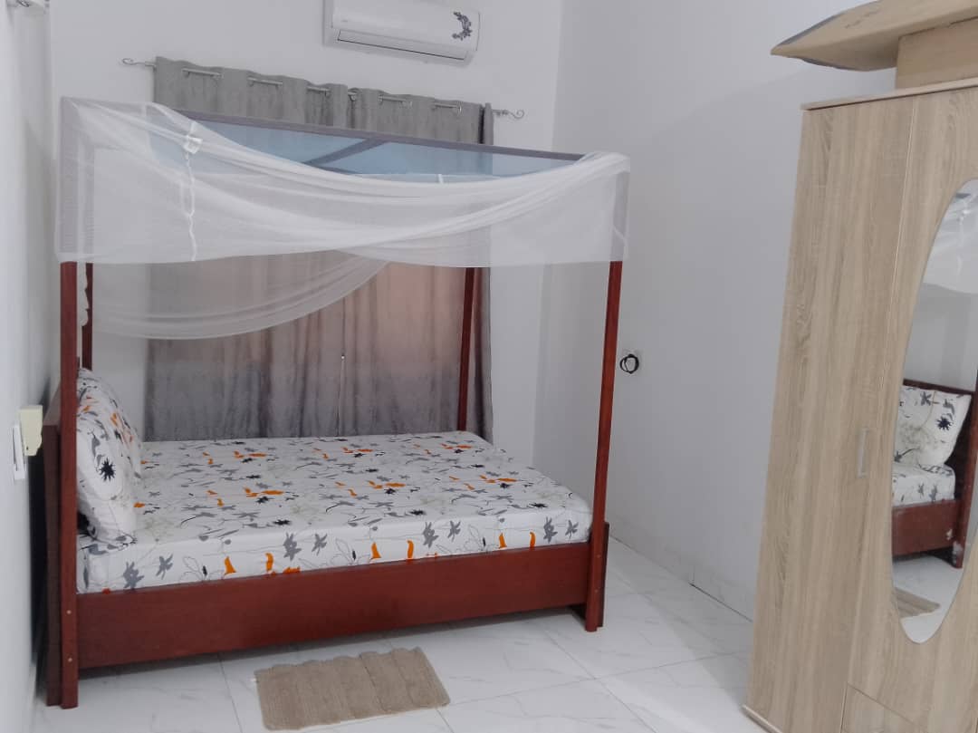 Appartement meublé de 2 chambres salon avec entrée personnelle à louer