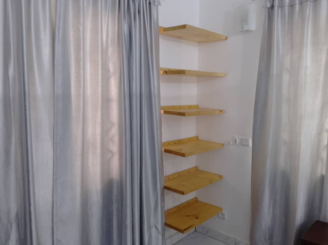 Appartement meublé de 2 chambres salon avec entrée personnelle à louer