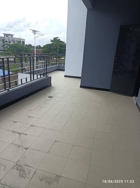 Salon Climatisé 3 Chambres 100 m²