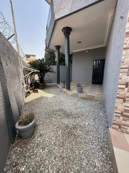 Villa Duplex 6 Chambres 4 Salons à Louer