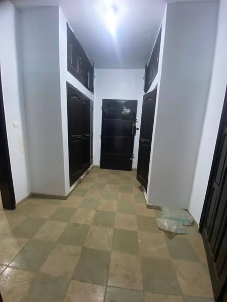 Appartement Meublé 4 Chambres avec Garages