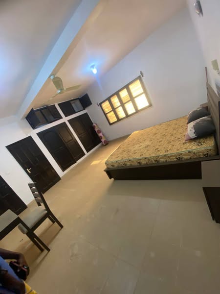Appartement Meublé 4 Chambres avec Garages
