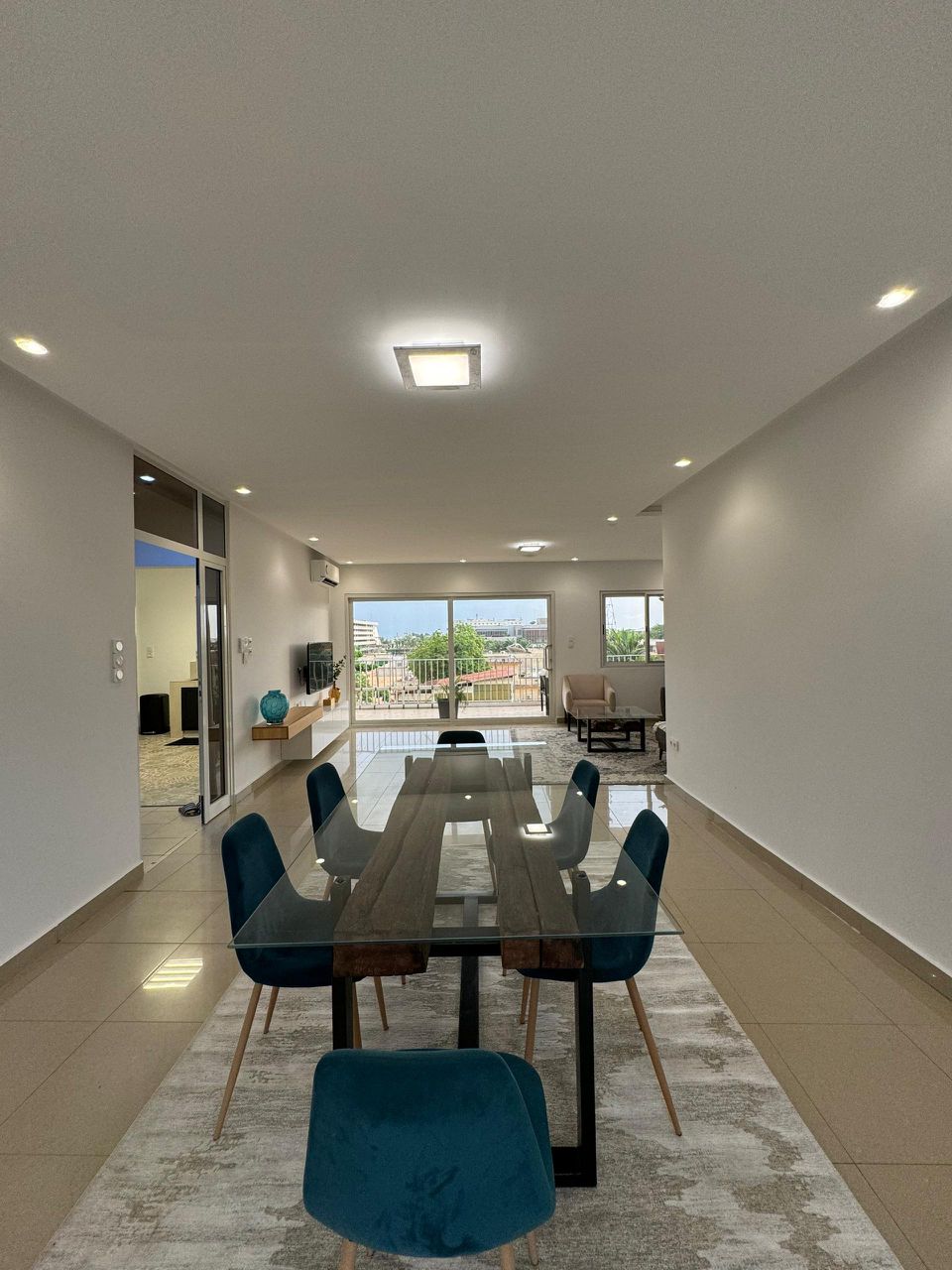 Appartement meublé 2 chambres avec vue panoramique – immeuble avec ascenseur