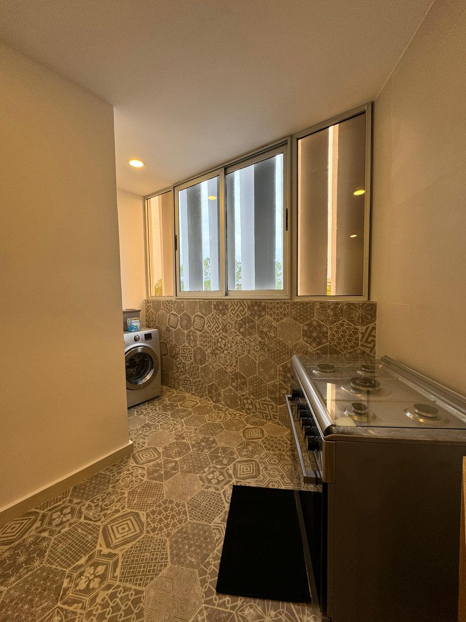 Appartement meublé 2 chambres avec vue panoramique – immeuble avec ascenseur
