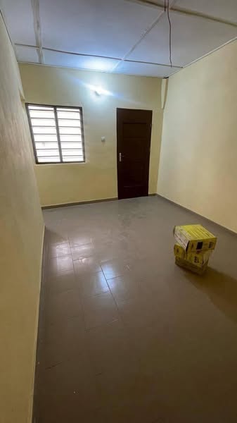 Nouvelle Construction : Chambre, Salon, Sanitaire