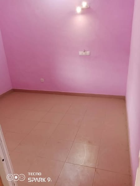 2 Chambres Salon Staffé à Louer