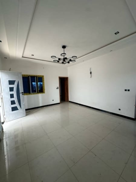 Appartement Neuf Climatisé de 2 Chambres Salon à Louer