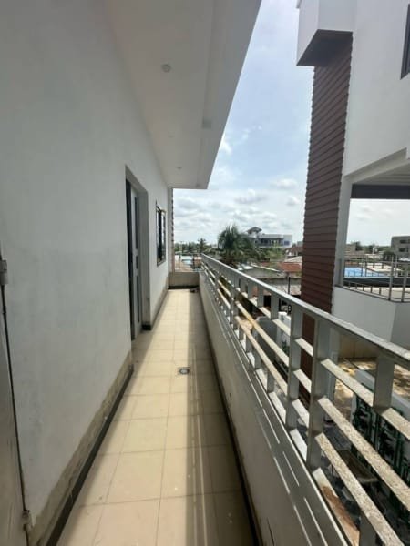 Appartement Neuf Climatisé de 2 Chambres Salon à Louer