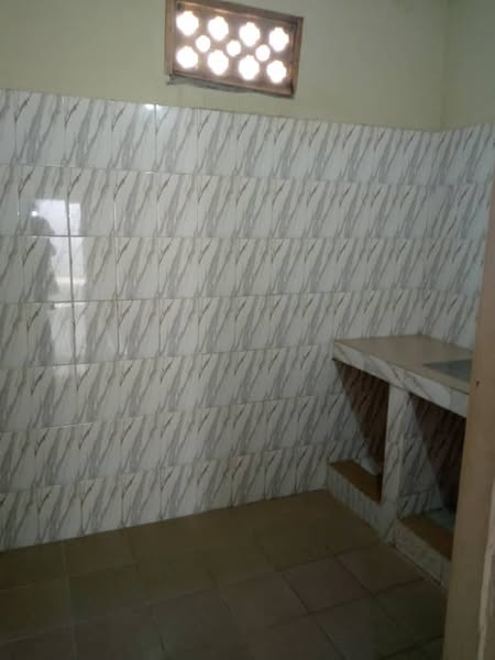 Appartement Meublé avec Salon et Sanitaire