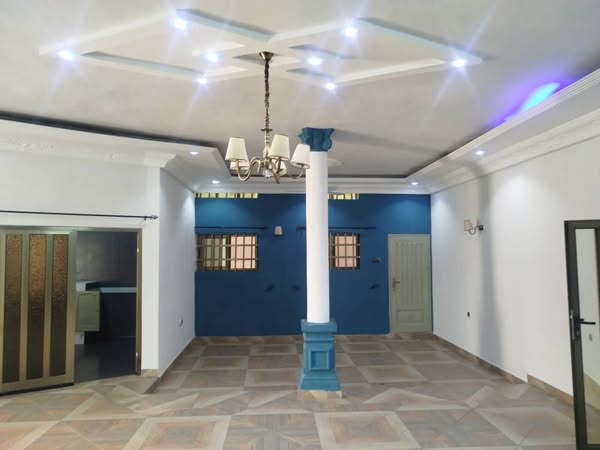 Bureau ou Habitation 3 Chambres Salon Sanitaire