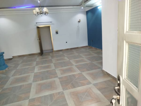 Bureau ou Habitation 3 Chambres Salon Sanitaire