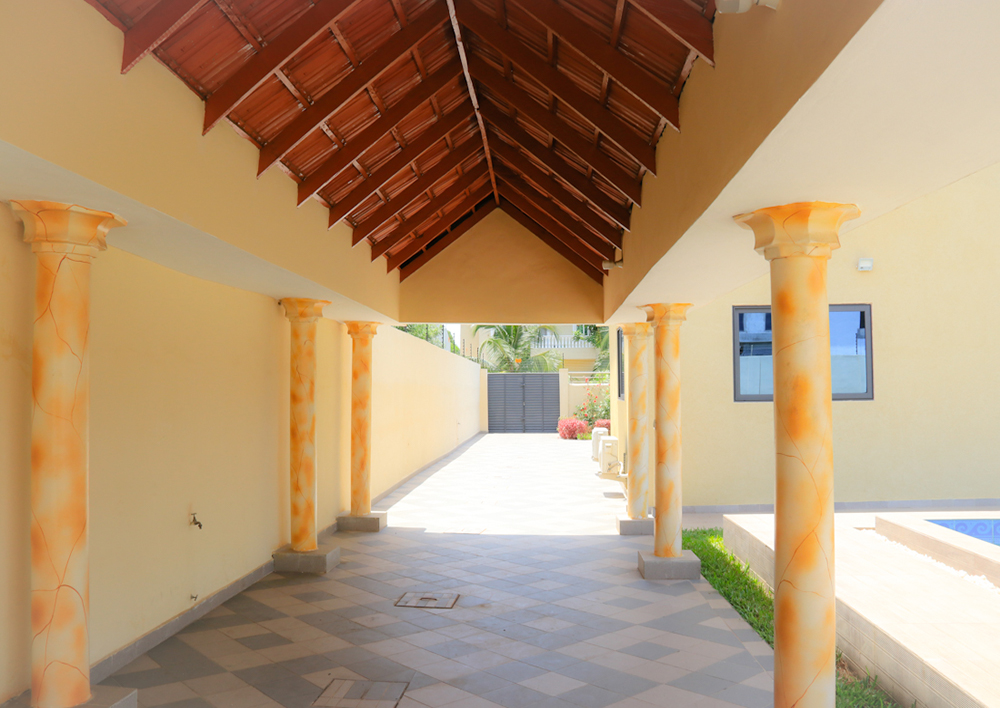 Villa à louer avec piscine et jardin
