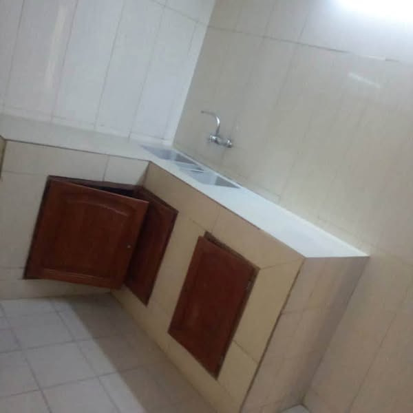 Belle Villa R+1 Haut Standing de 5 Chambres