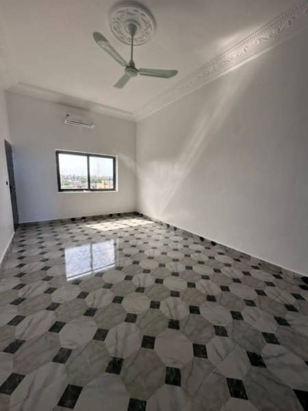 Appartement 5 chambres salon à louer