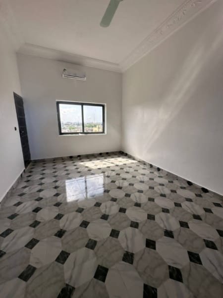 Appartement 5 chambres salon à louer