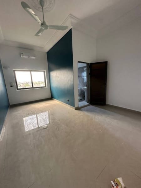 Appartement 5 chambres salon à louer