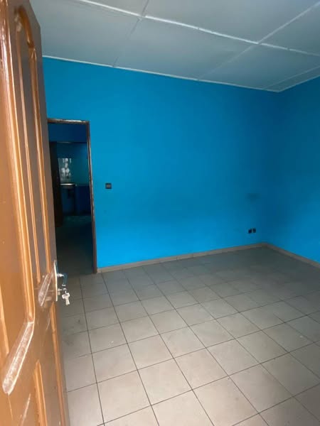 Chambre Salon Sanitaire Vaste