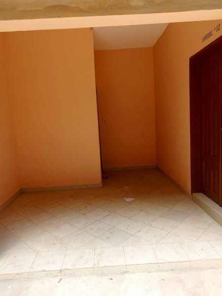 Deux Chambres Salon Sanitaire Dallée