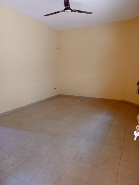 Deux Chambres Salon Sanitaire Dallée