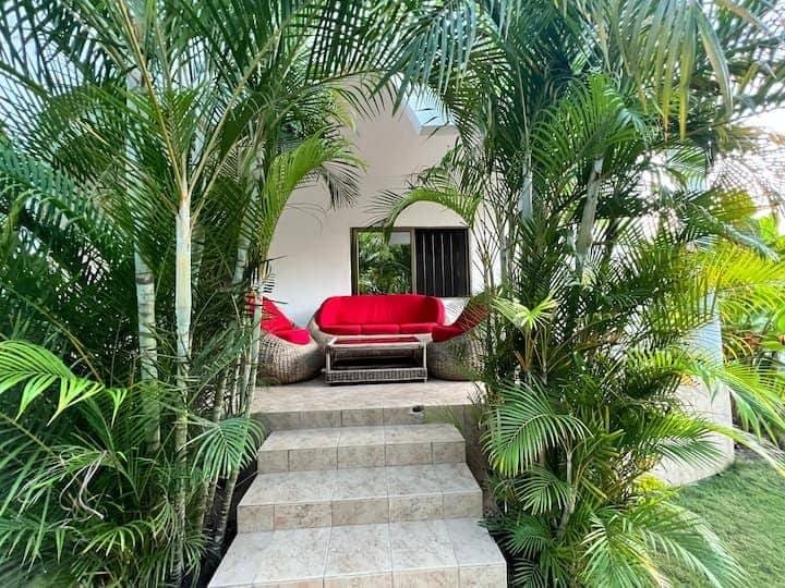 Villa meublée 3 chambres avec piscine et jardin à louer
