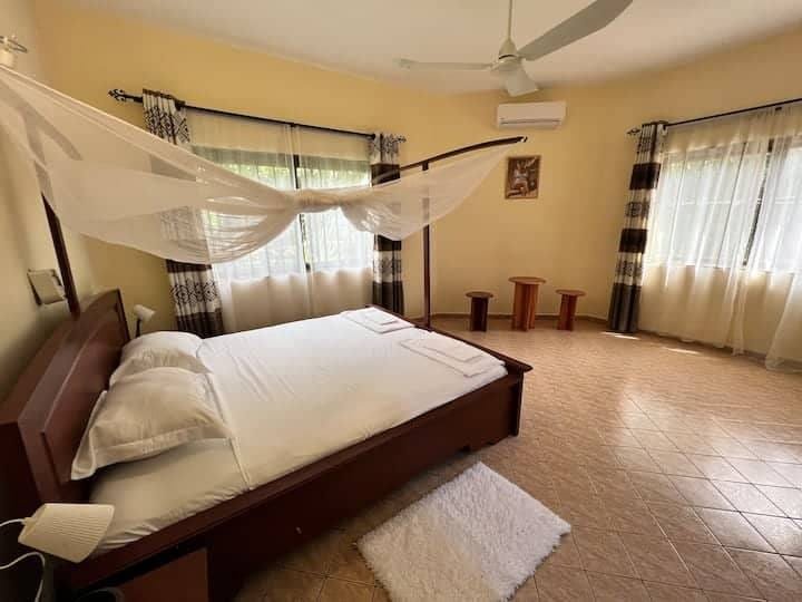 Villa meublée 3 chambres avec piscine et jardin à louer