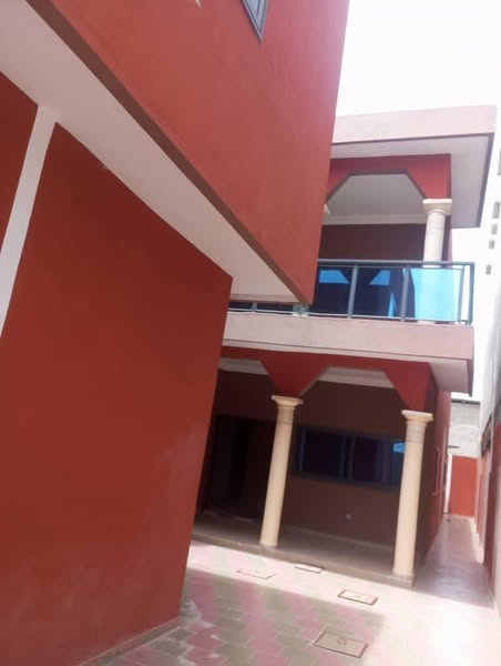 Villa Duplex Personnelle R+1 de 5 Chambres