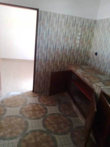 Appartement Propre de 3 Pièces avec Douches et Cuisine