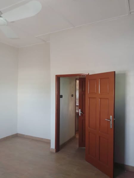 Appartement Propre de 3 Pièces avec Douches et Cuisine