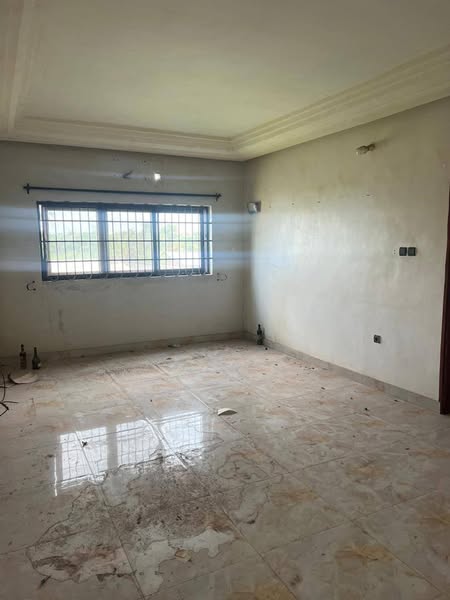 Appartement 02 Chambres, Salon, 03 Douches, Gardien 24/24