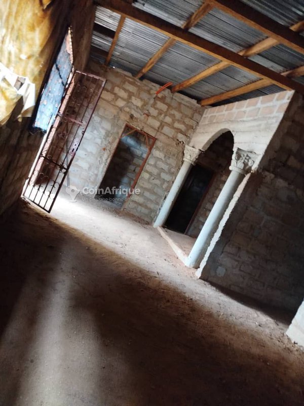 Vente villa inachevée de 5 pièces