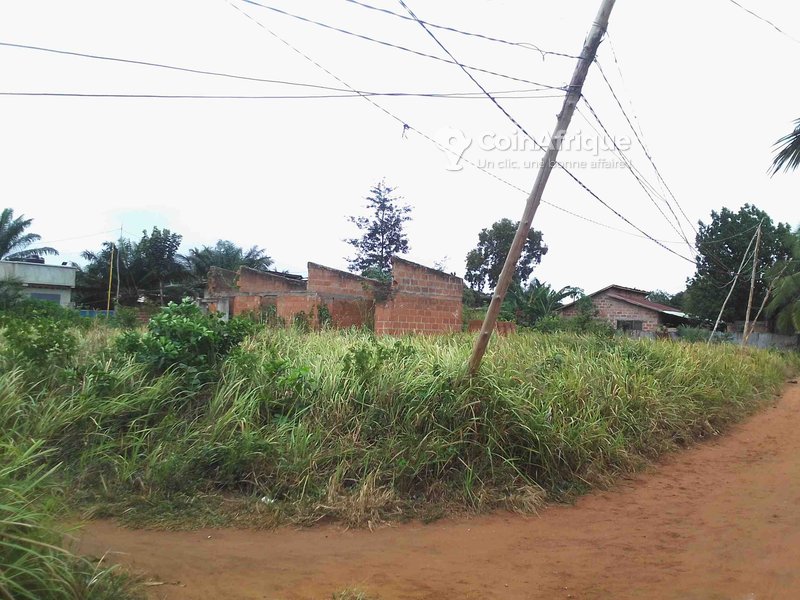 Terrain 500 m²