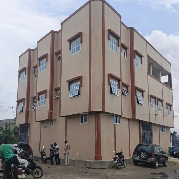 Immeuble Locatif R+2 à Vendre