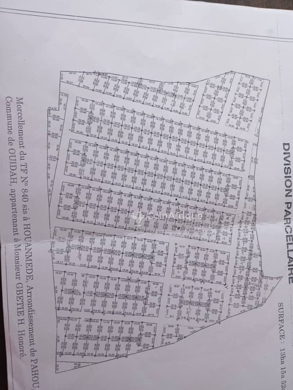 Terrain 350 m²
