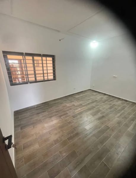 Pavillon Duplex Avec Titre Foncier