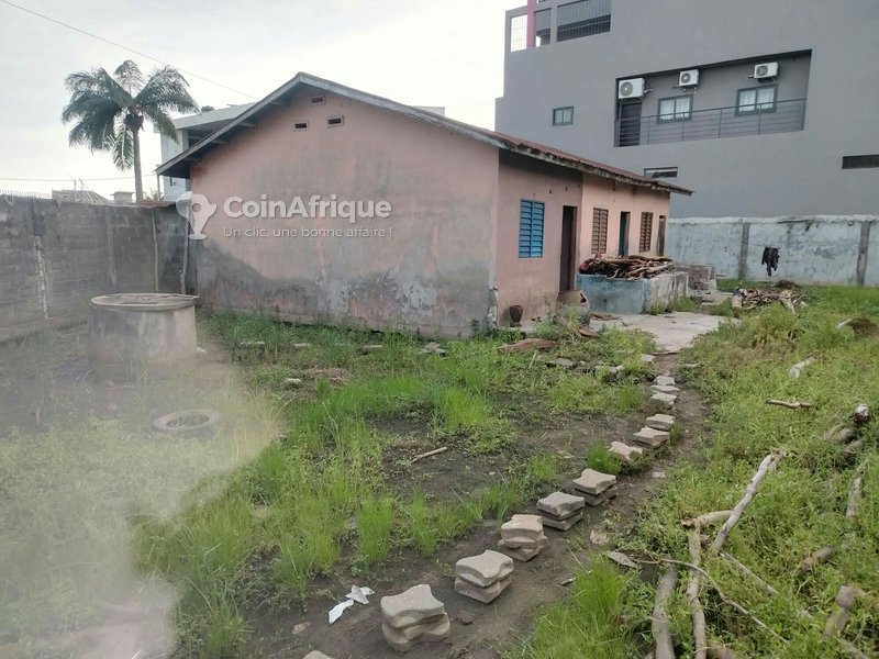 Terrain 416 m²