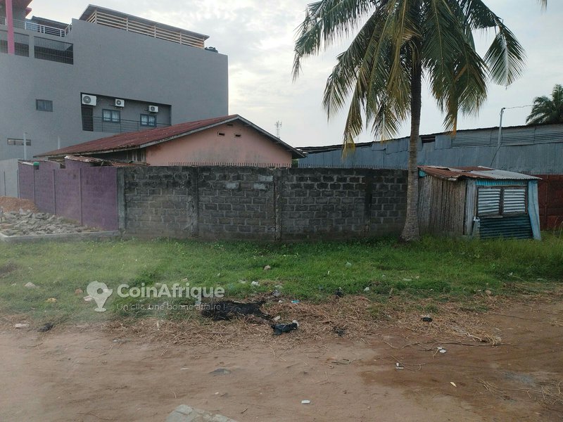Terrain 416 m²