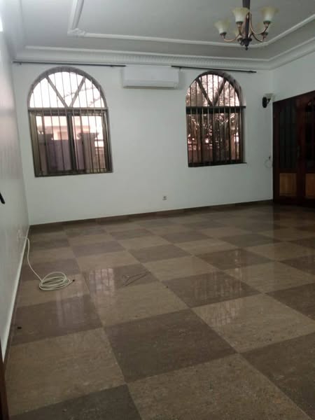 Appartement Spacieux avec Garage et Sécurité