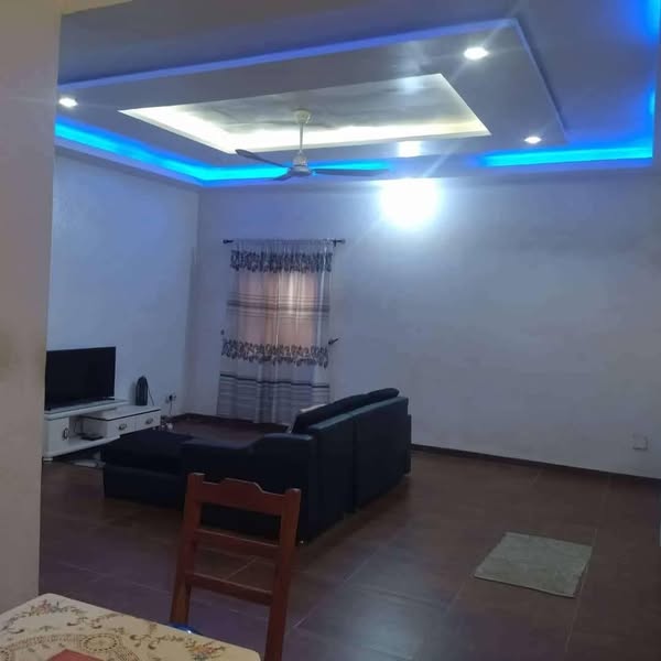 Villa Dallée de 350 m² avec 3 Chambres et Cuisine Américaine