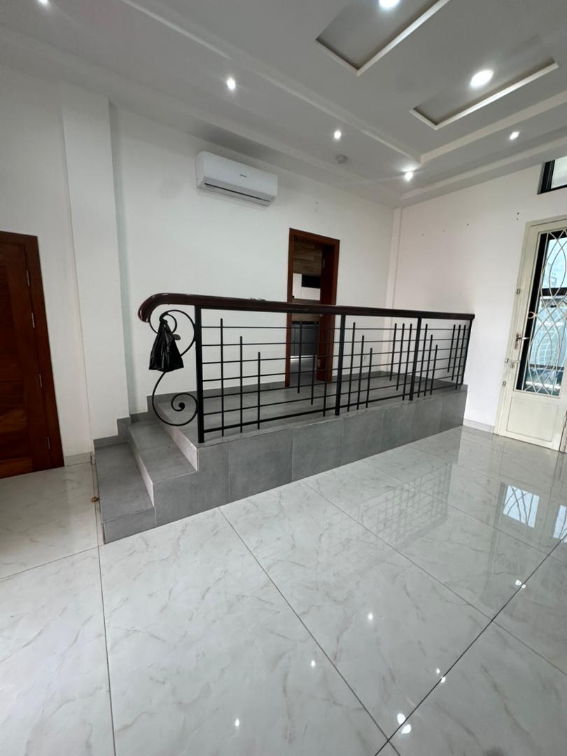 Villa moderne 4 chambres avec piscine à louer