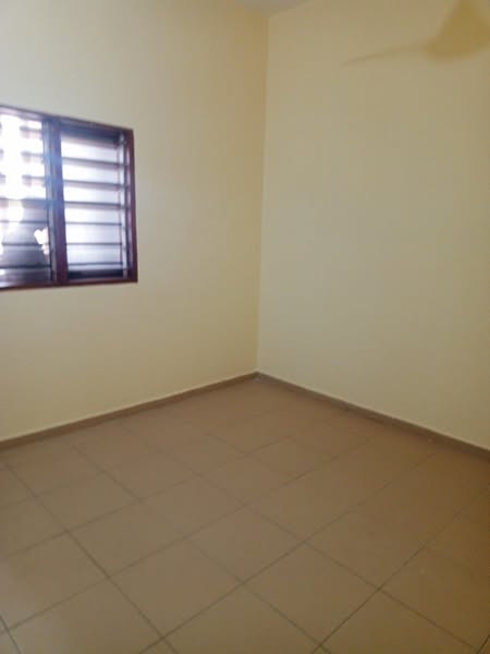 Appartement 1 Chambre Sanitaire au 1er Étage