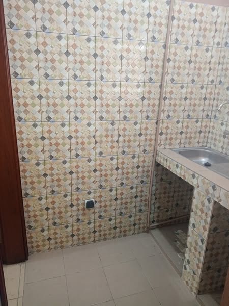Appartement 1 Chambre Sanitaire au 1er Étage