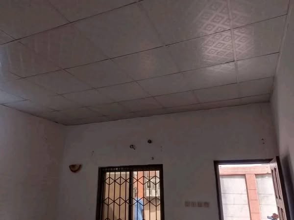 Maison Spacieuse et Propre avec Terrasses