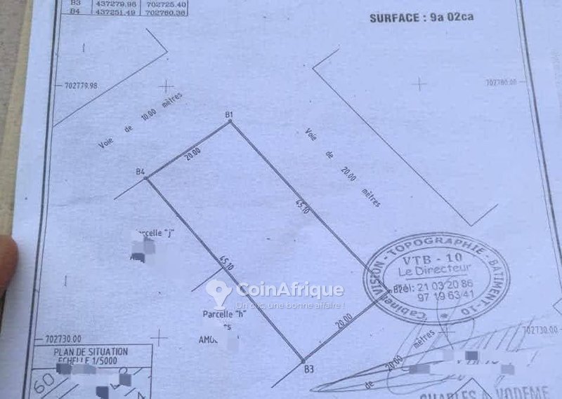 Terrain 902 m²